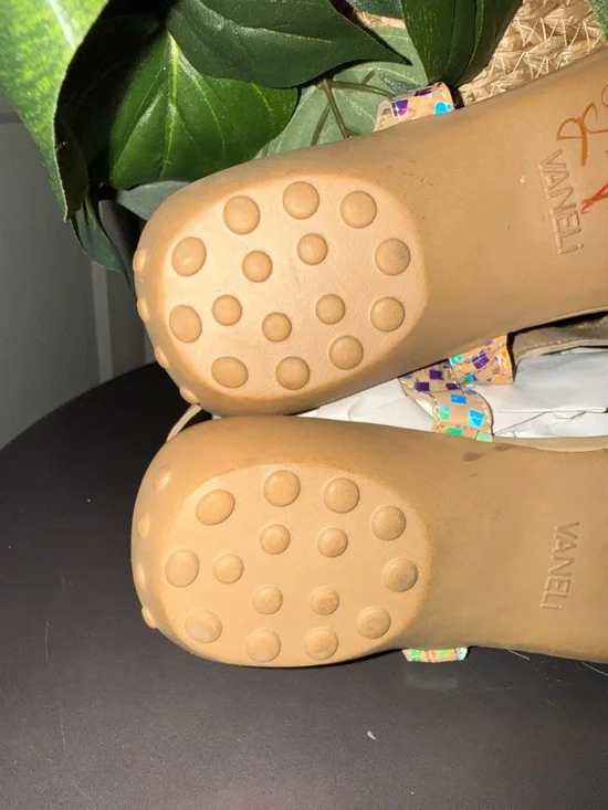 Van Eli Multicolor Mosaic T‑Strap Sandals - Beige/Multicolor Size 11 M - Picture 10 of 11